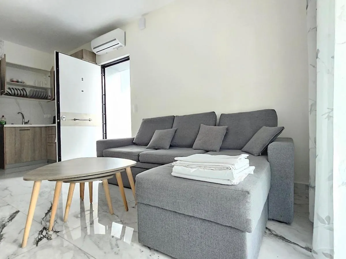 2 Bedrooms Apartment By The Sea Hanioti 0*,