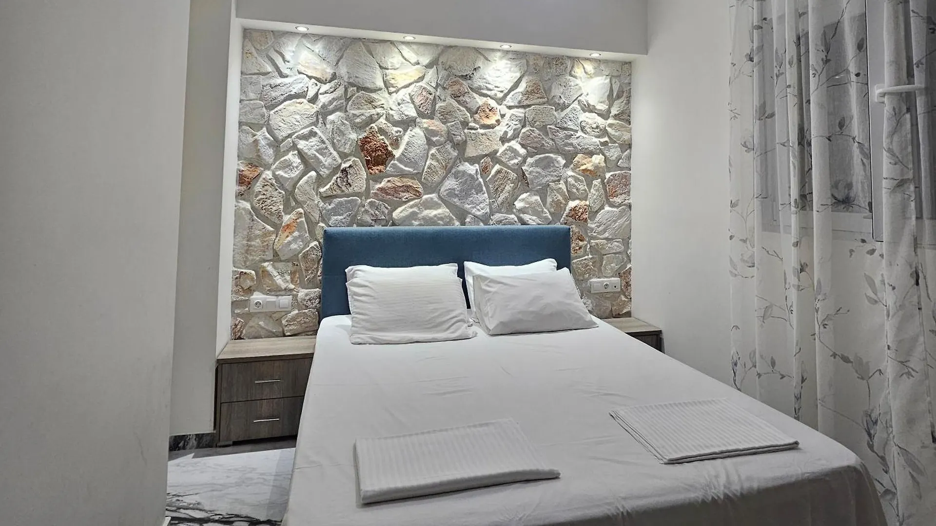 2 Bedrooms Apartment By The Sea Hanioti Grækenland